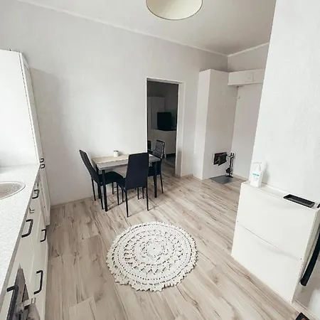Cozy With Good Location. Apartman